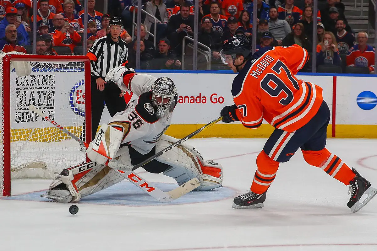 NHL Saturday betting picks, odds and top parlays | 3/4/2022