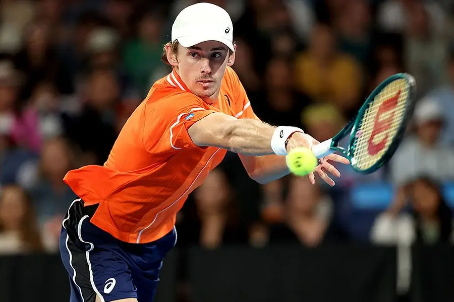 Alex de Minaur cruises into first Australian Open quarter-finals