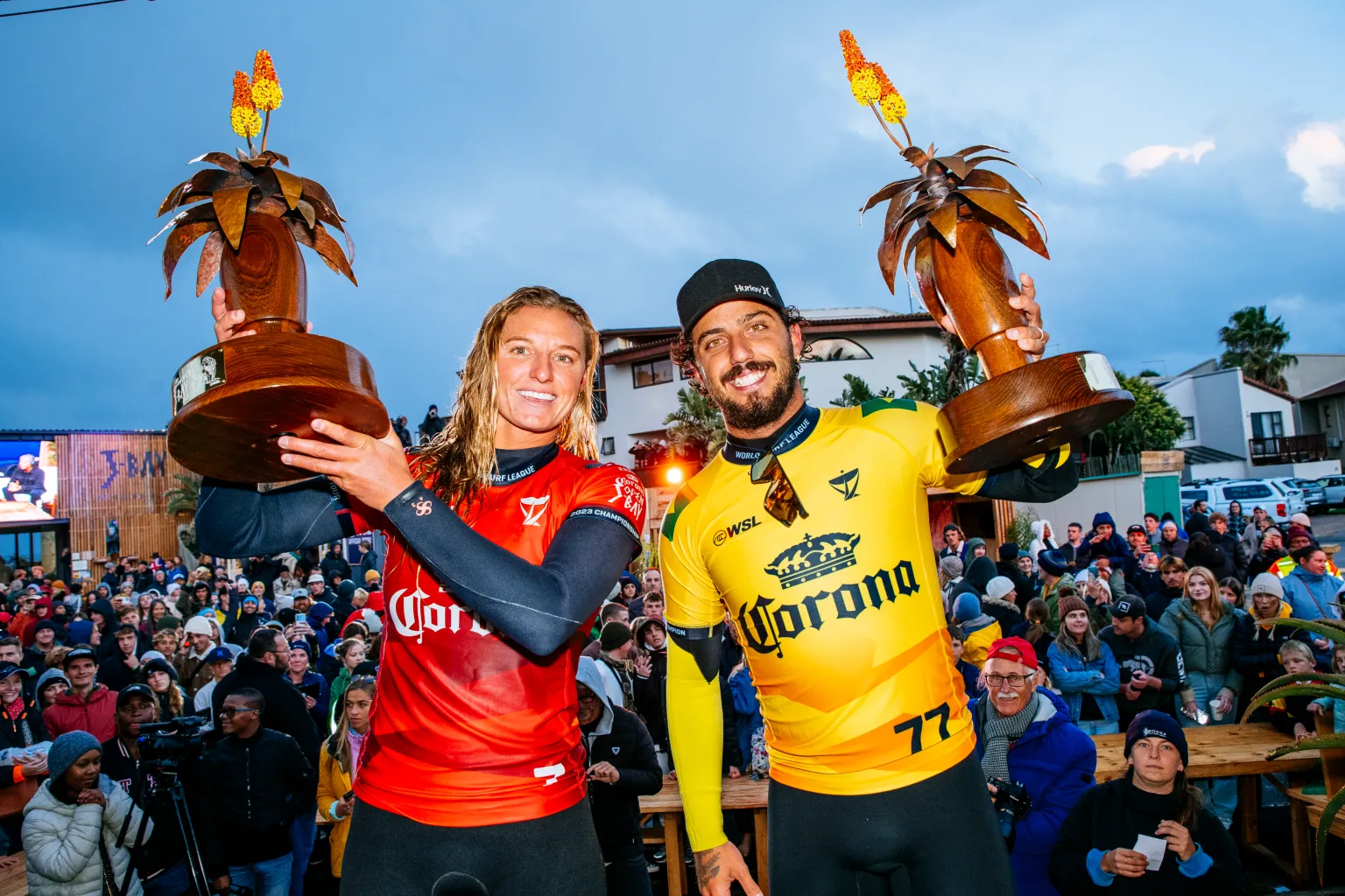 Lakey Peterson and Filipe Toledo triumph at WSL Corona Open J-Bay 2023